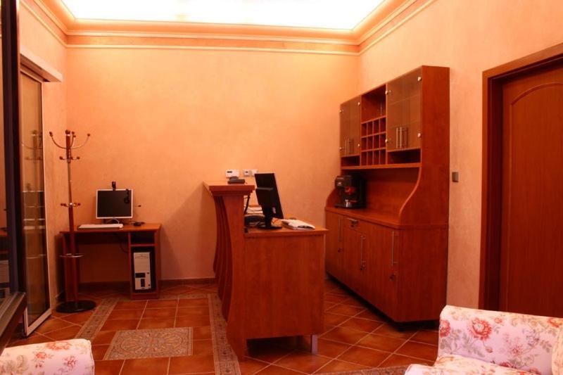 Zlaty Lev Hotel Louny Luaran gambar