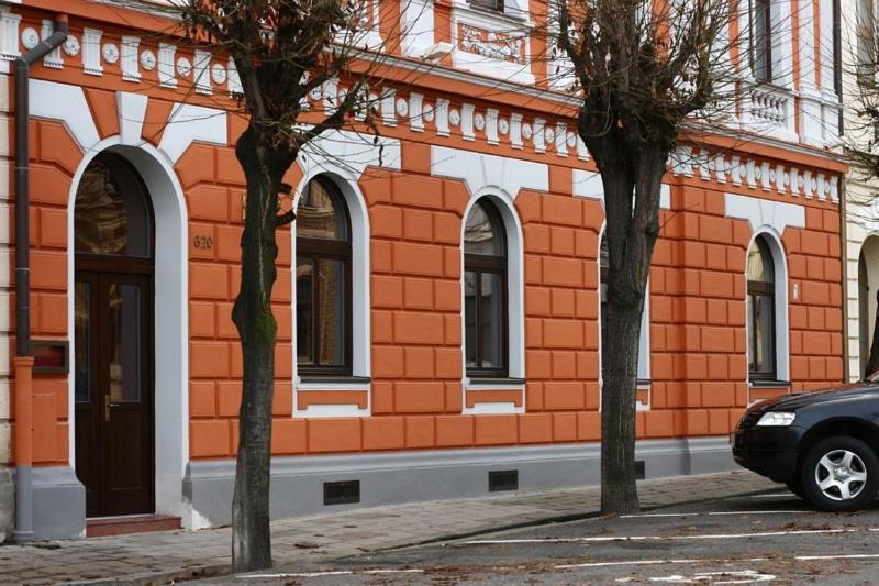 Zlaty Lev Hotel Louny Luaran gambar