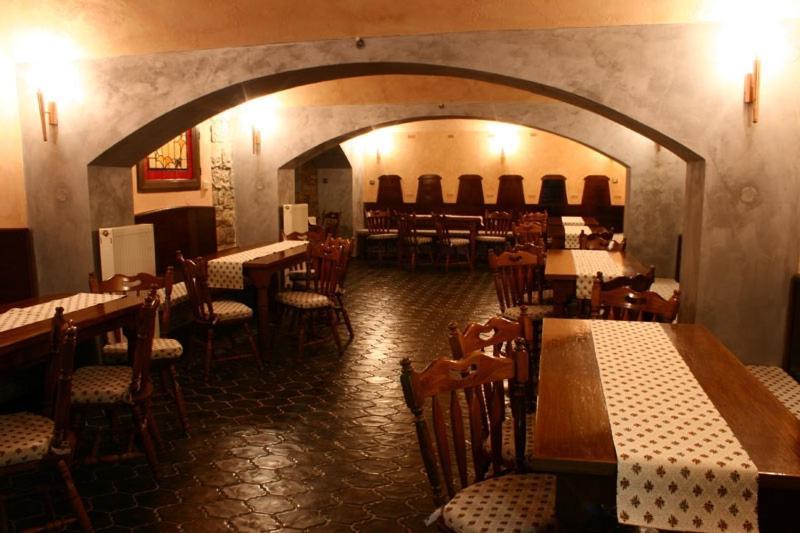 Zlaty Lev Hotel Louny Luaran gambar